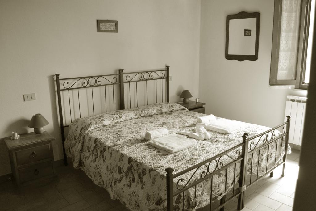 מונטלצ'ינו Villa Santa Maria חדר תמונה